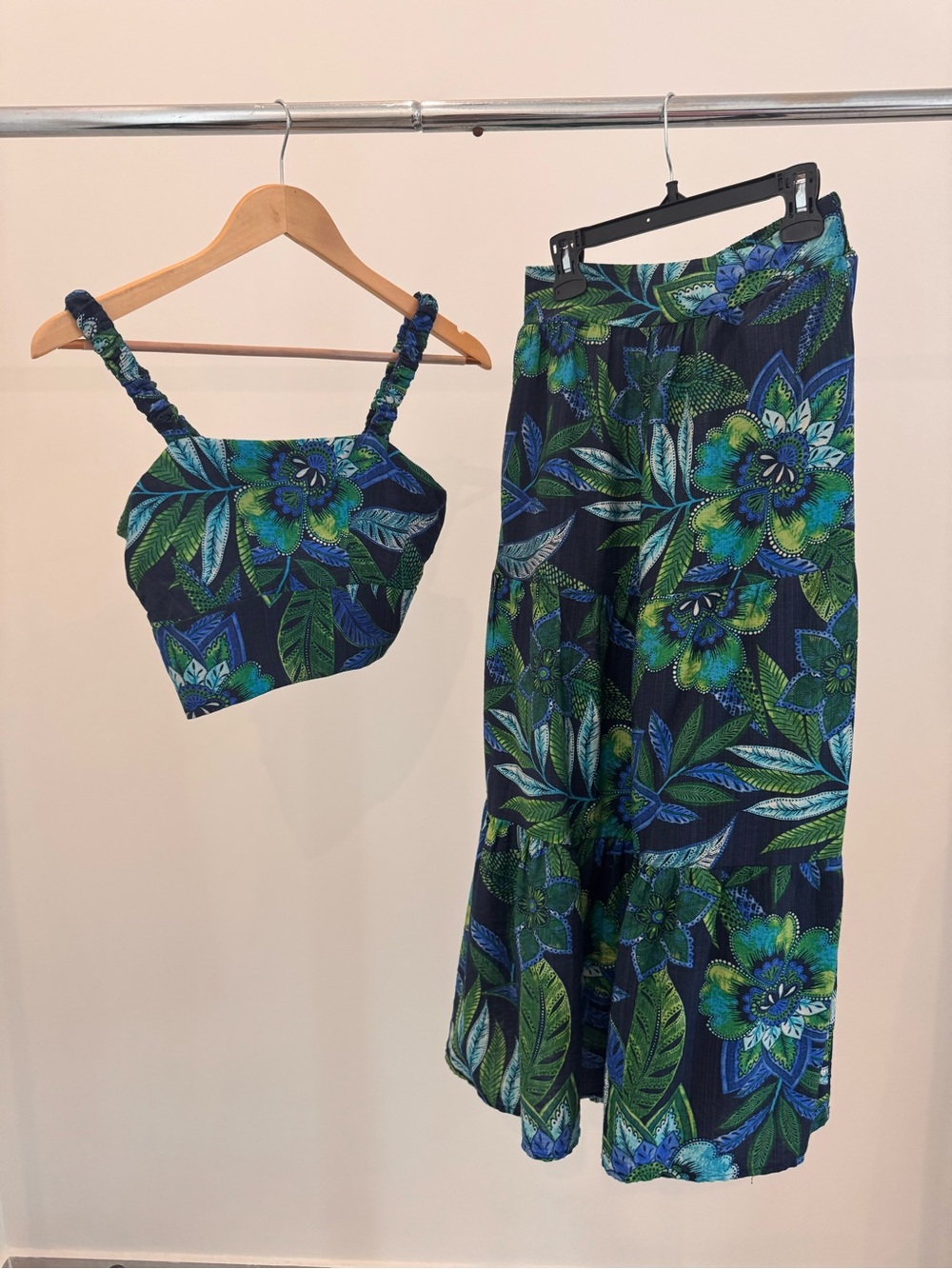 Rachel Zoe Floral Crop Top & Skirt Set – Blue Green